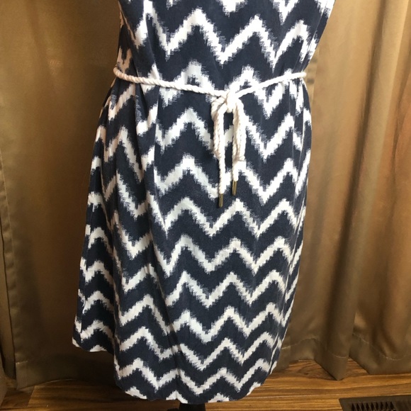 Tommy Hilfiger Short Sleeve Chevron Dress - Picture 7 of 16